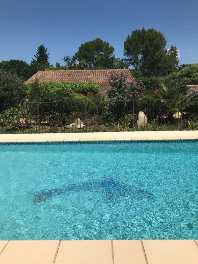 Les Buis Apartment Carpentras ภายนอก รูปภาพ
