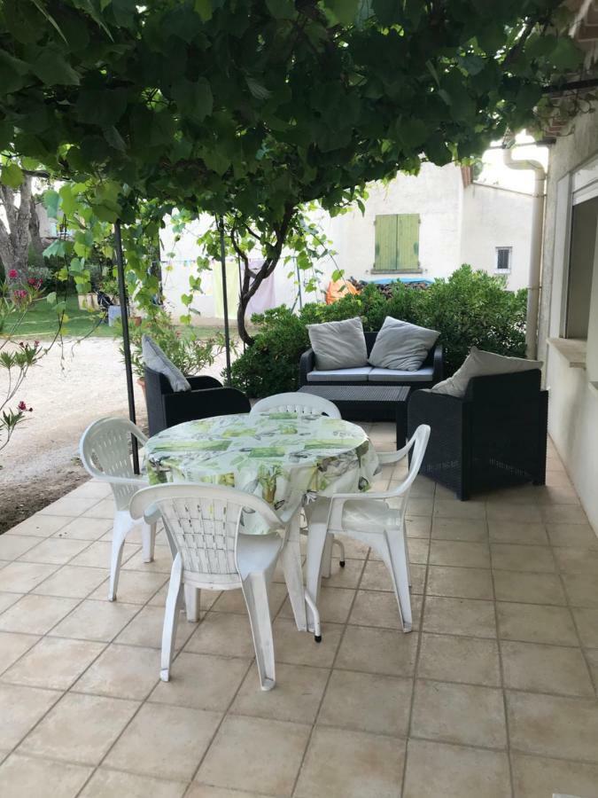 Les Buis Apartment Carpentras ภายนอก รูปภาพ